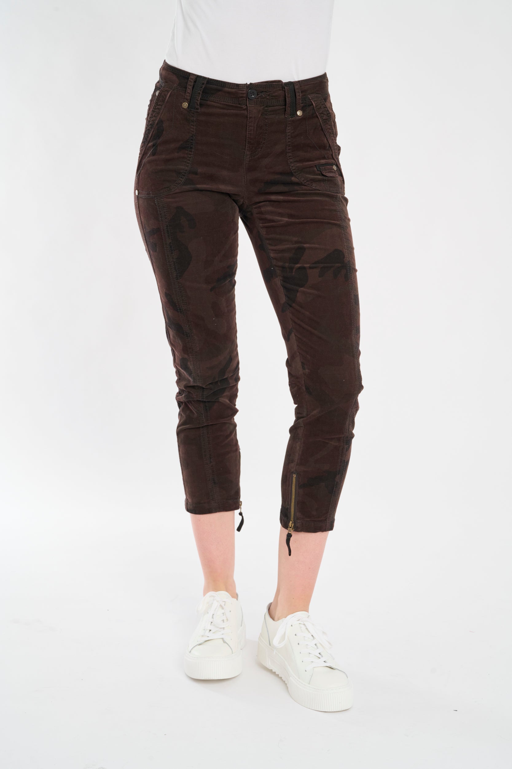 Eliam Corduroy Pant