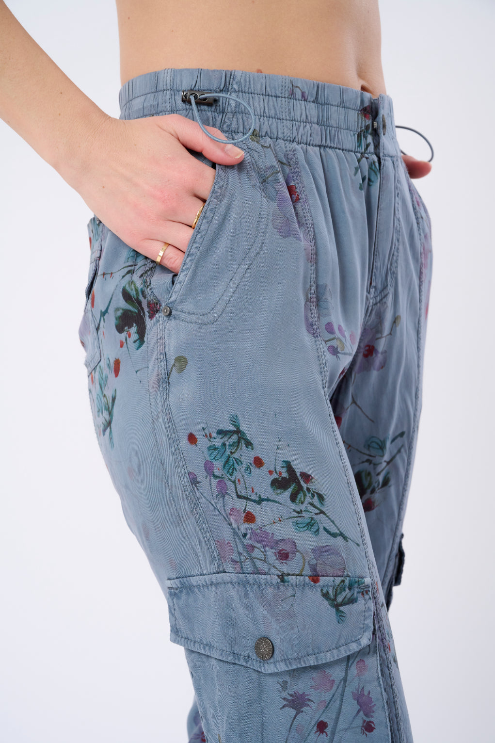 #color_faded blue flor