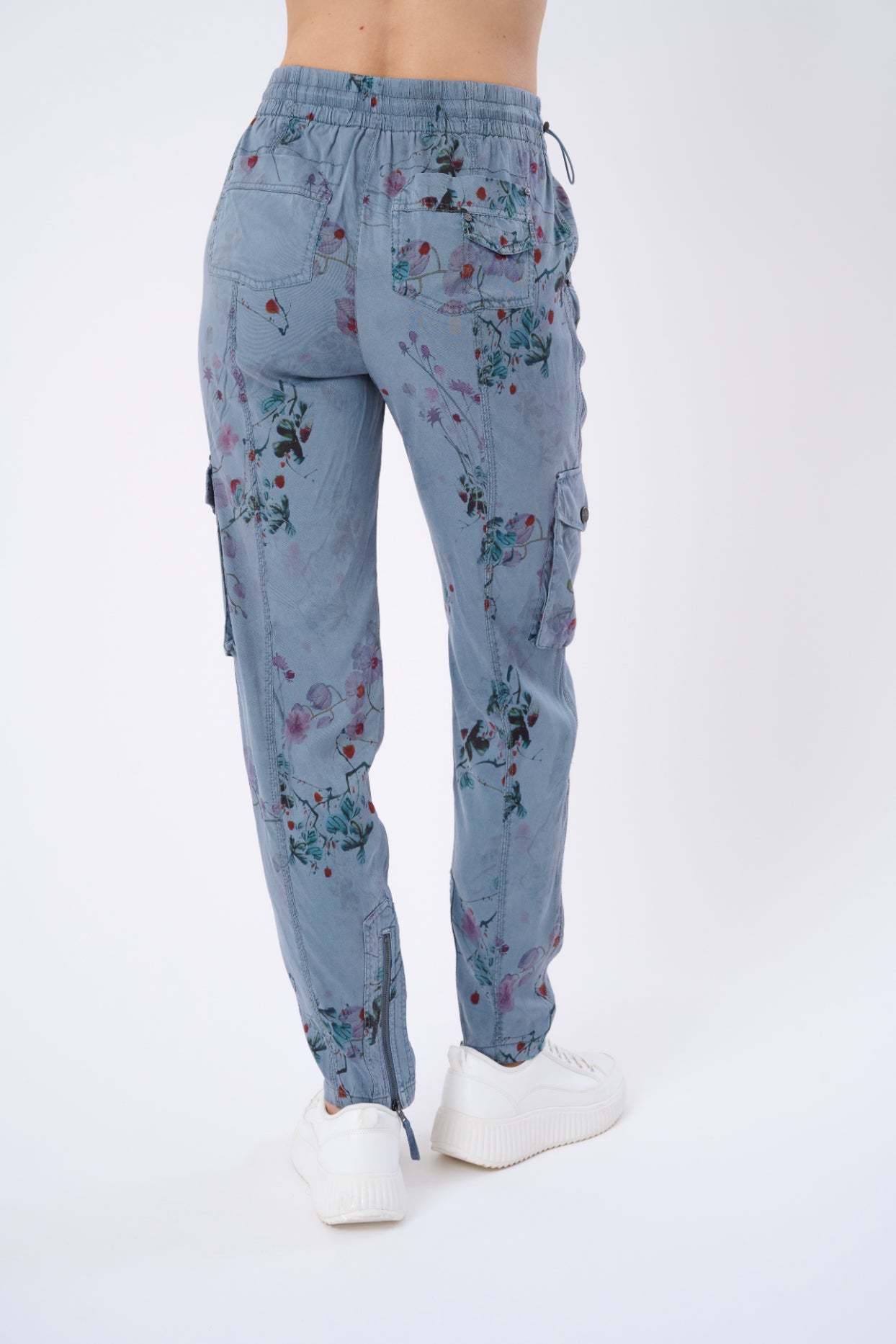 #color_faded blue flor