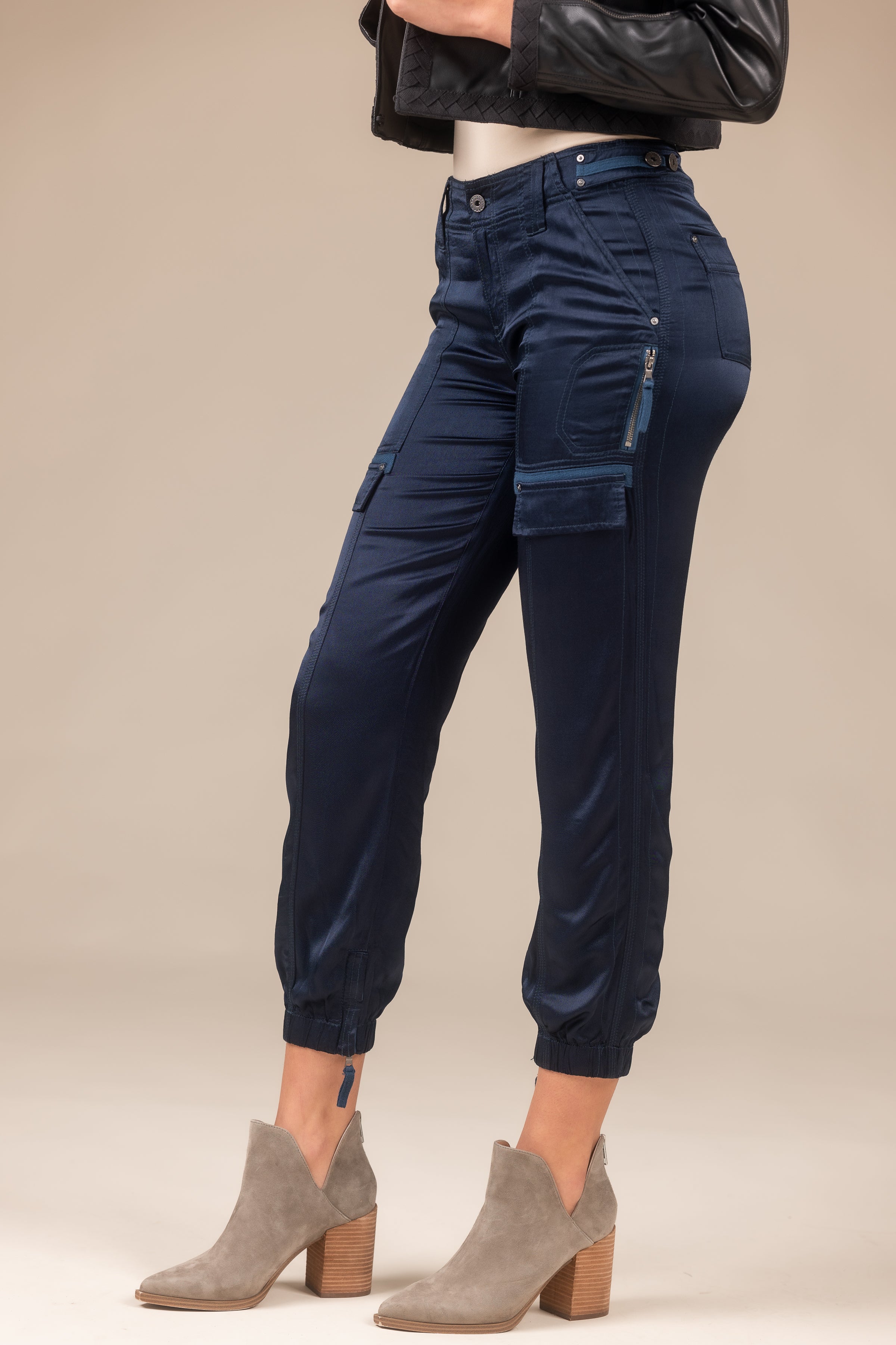 Silky Cargo Pant Women