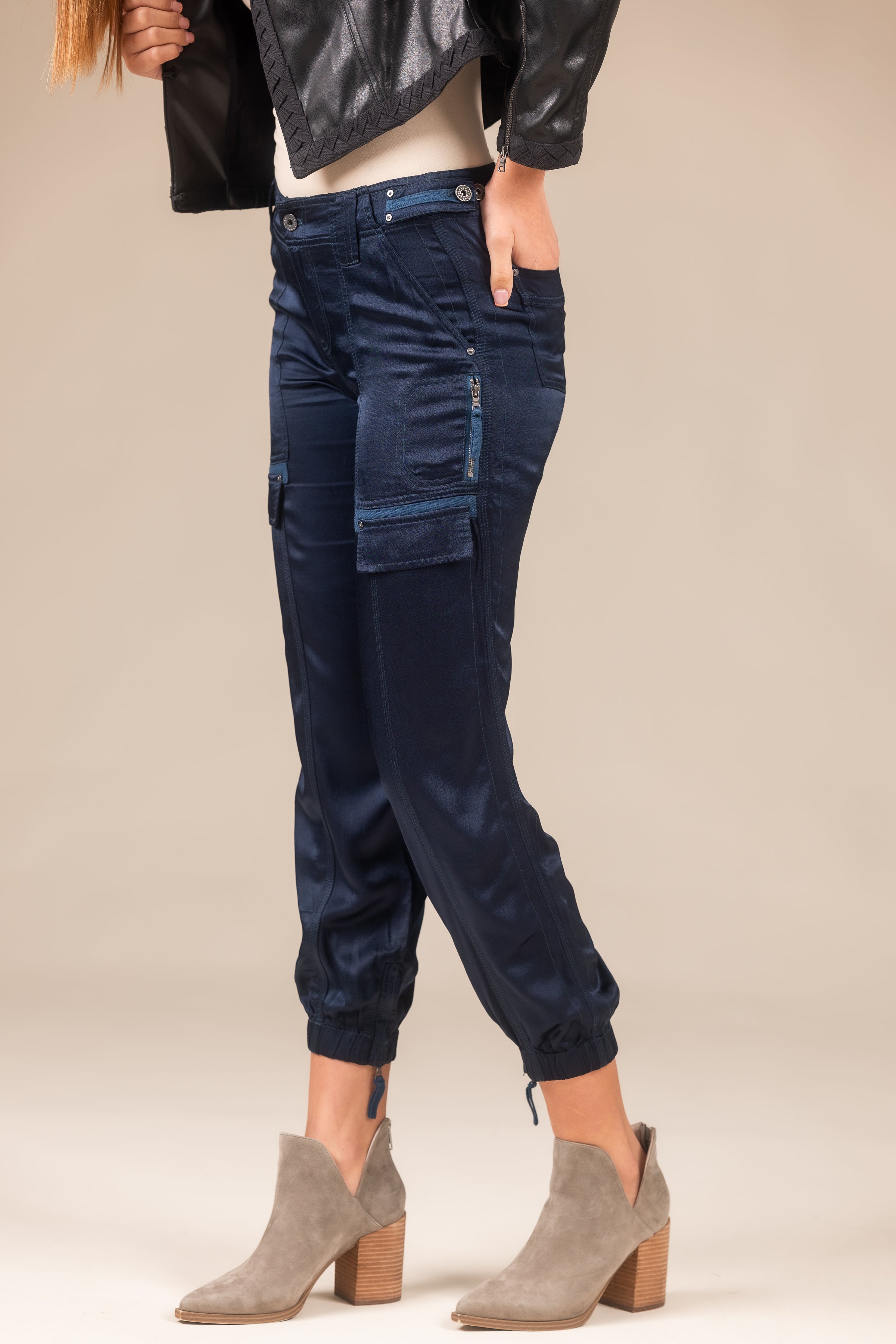 Silky Cargo Pant Women