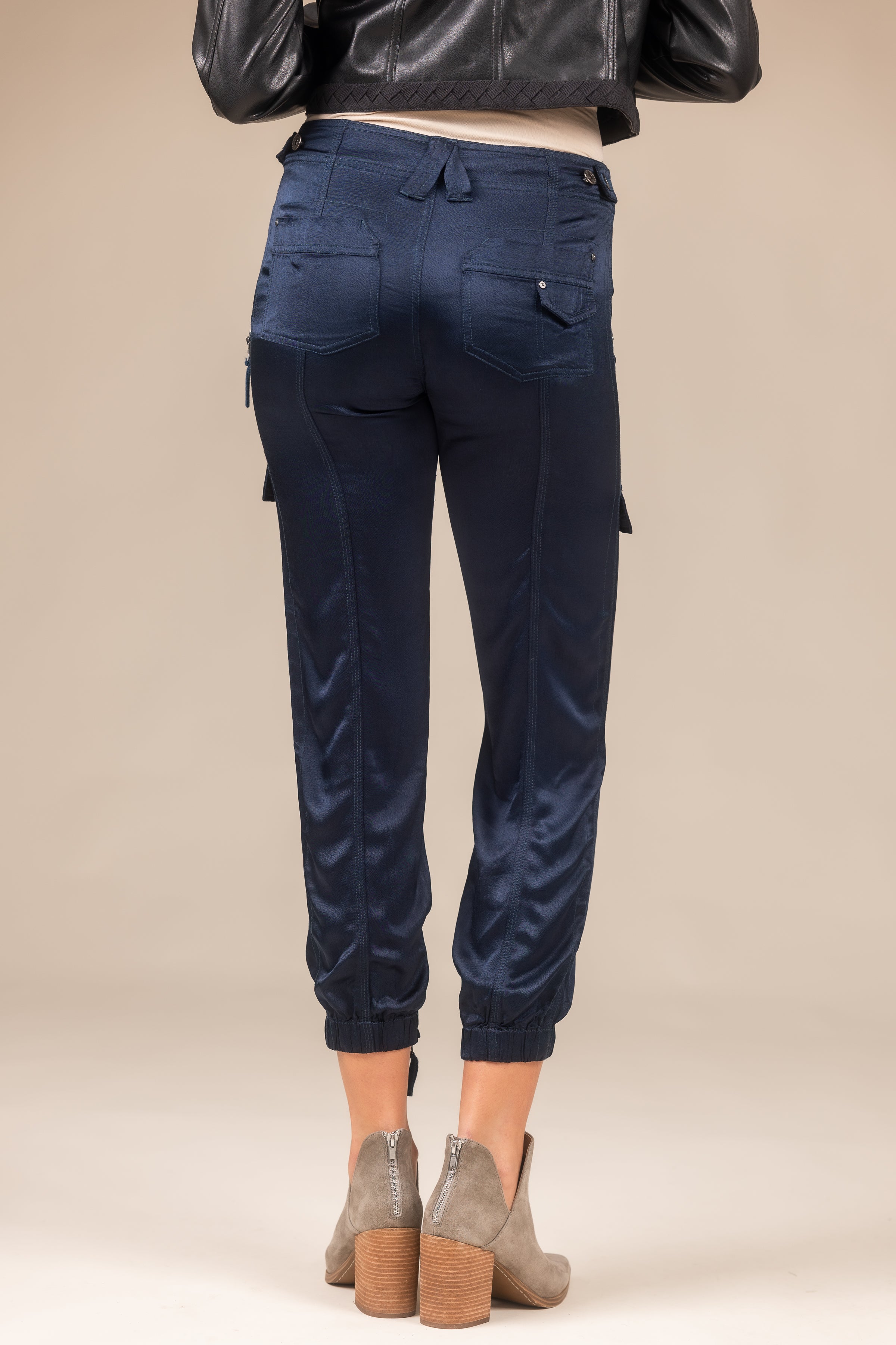 Silky Cargo Pant Women