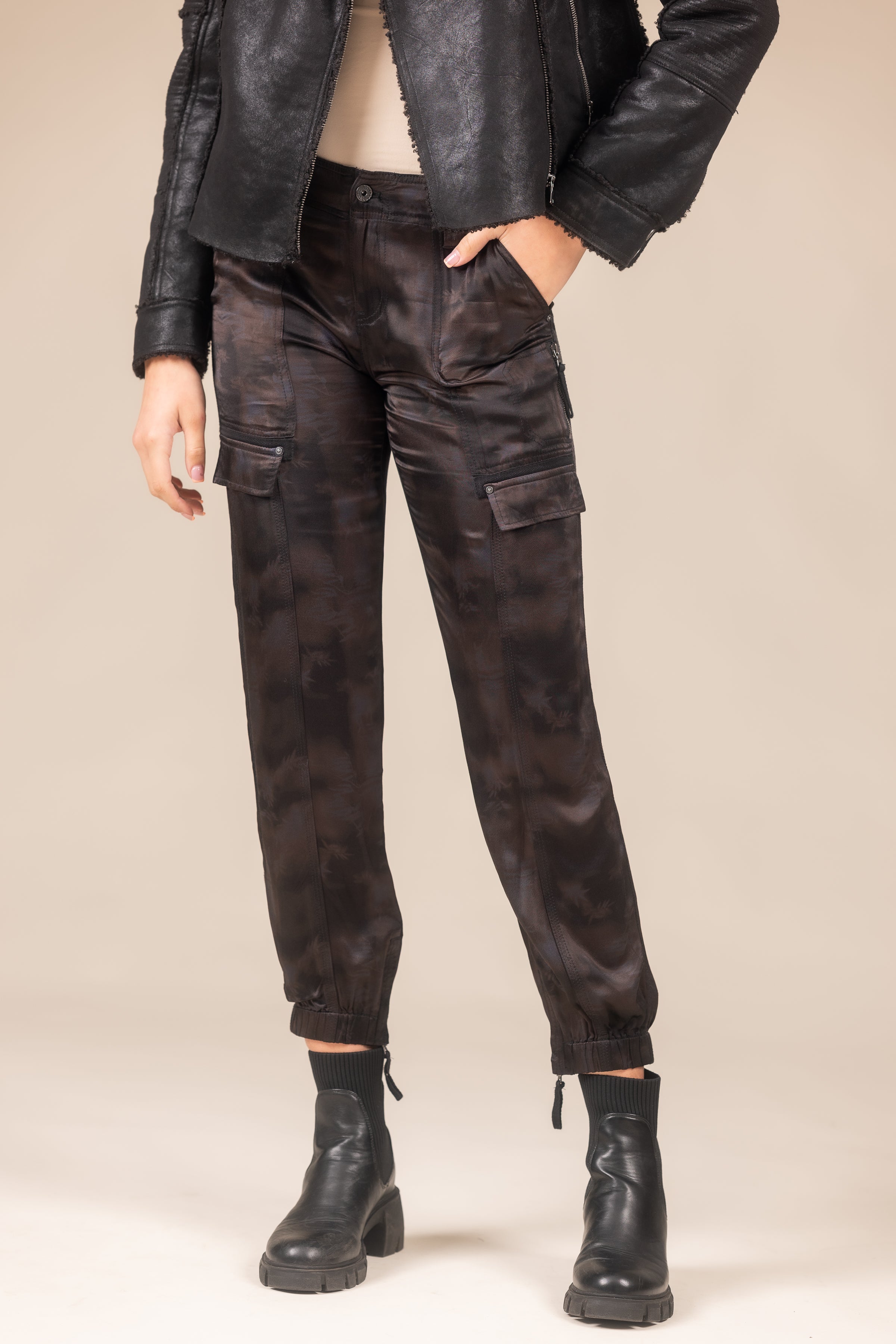 Silky Cargo Pant Women