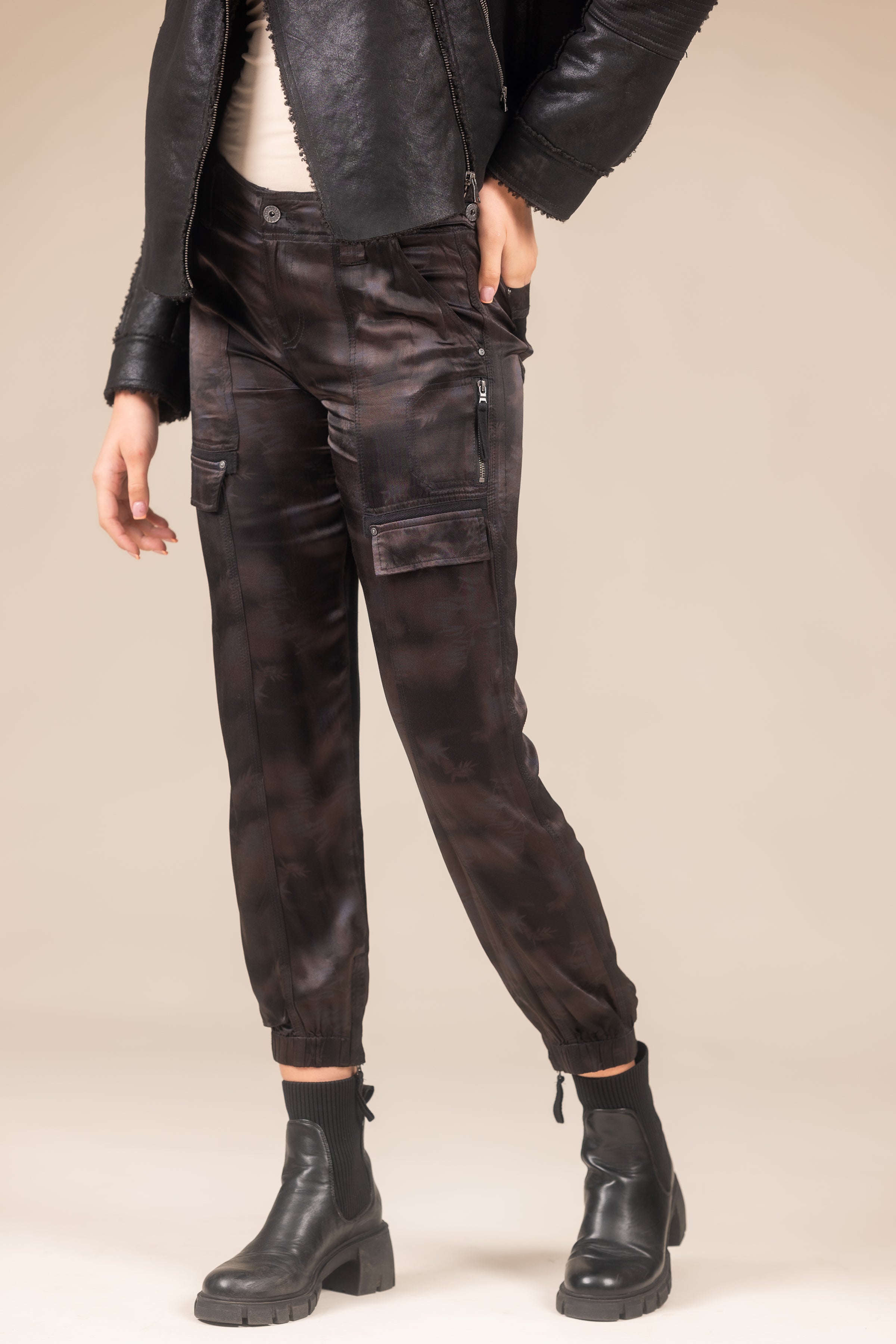 Silky Cargo Pant Women