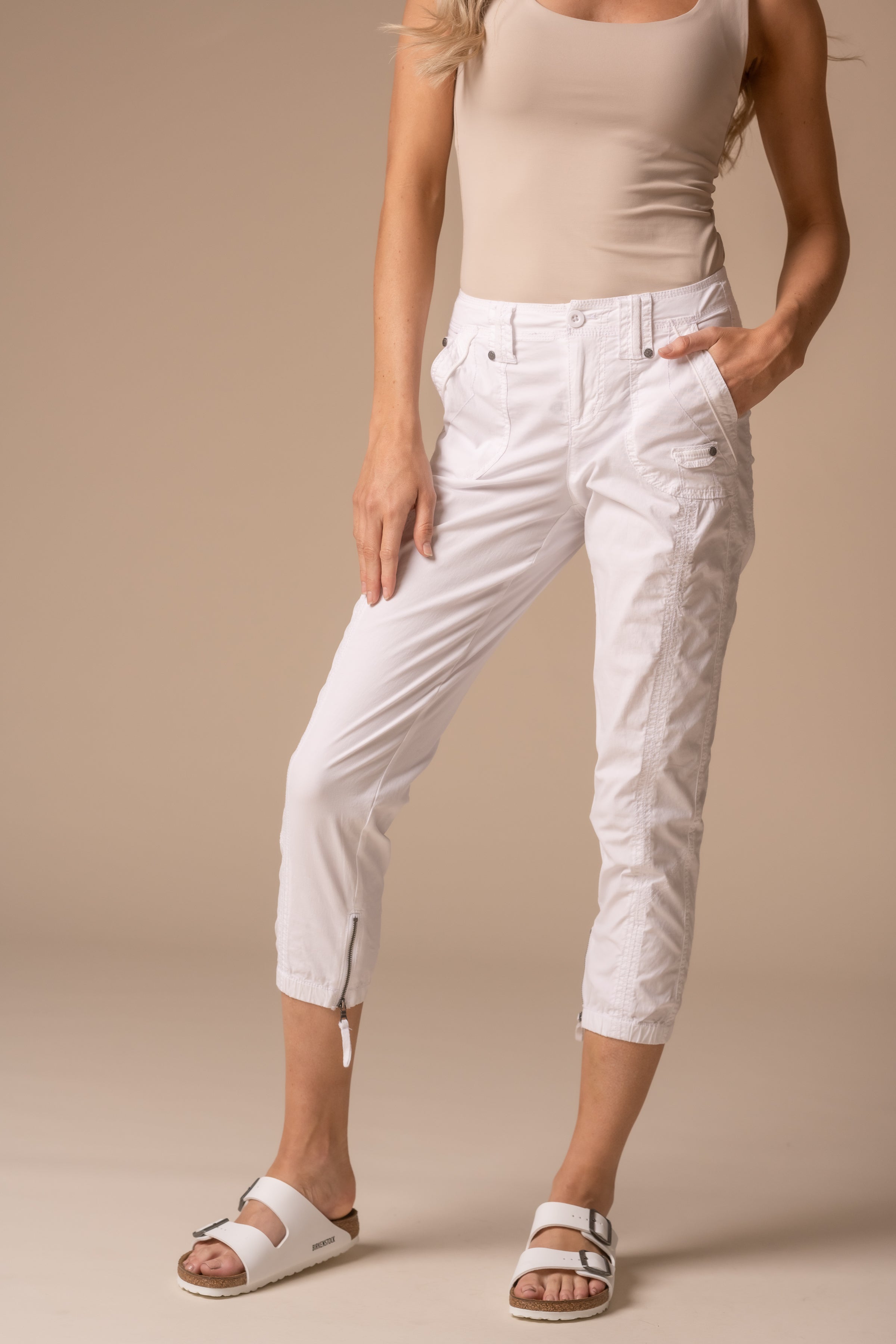 Solid Stretch Poplin Pant
