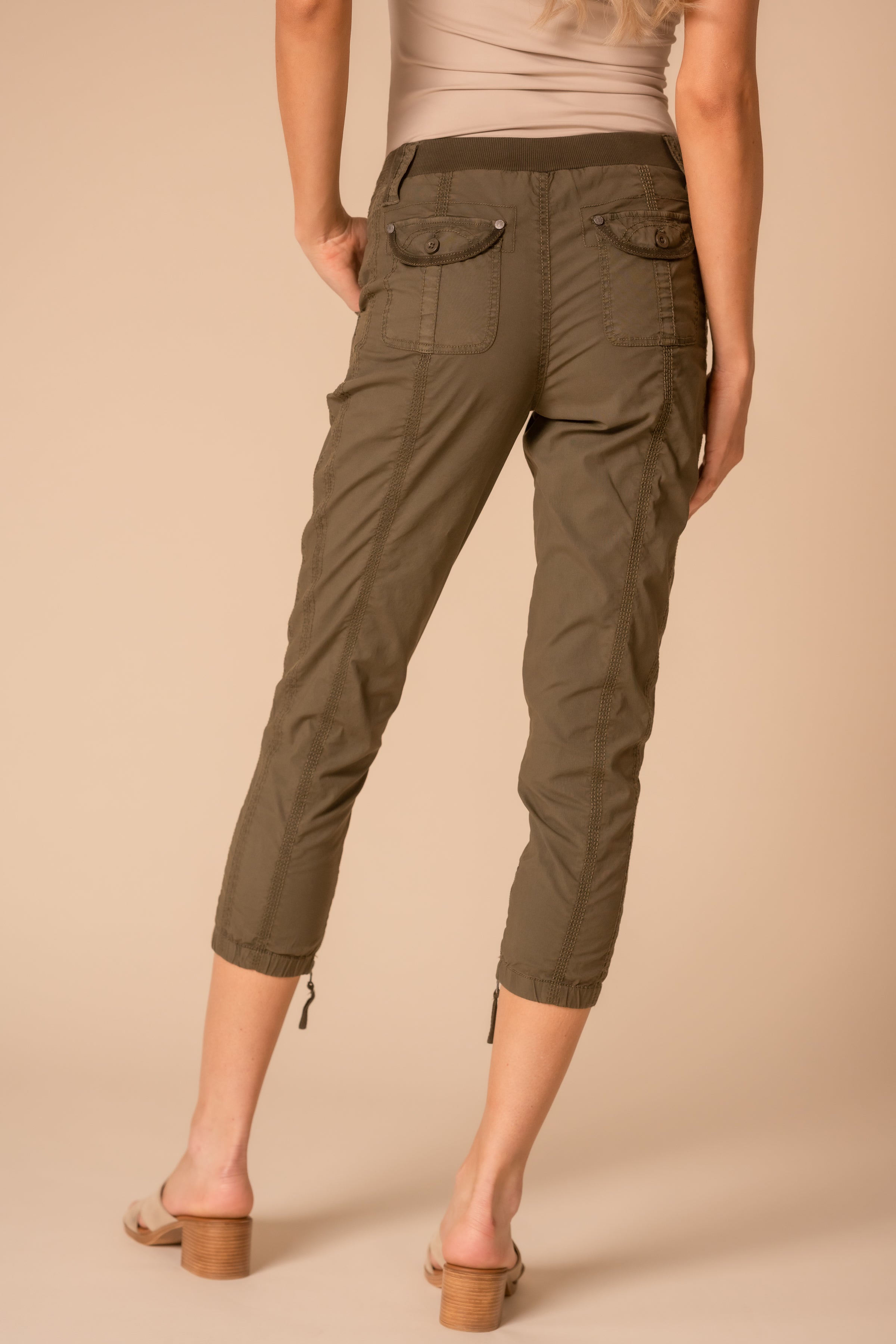 Solid Stretch Poplin Pant