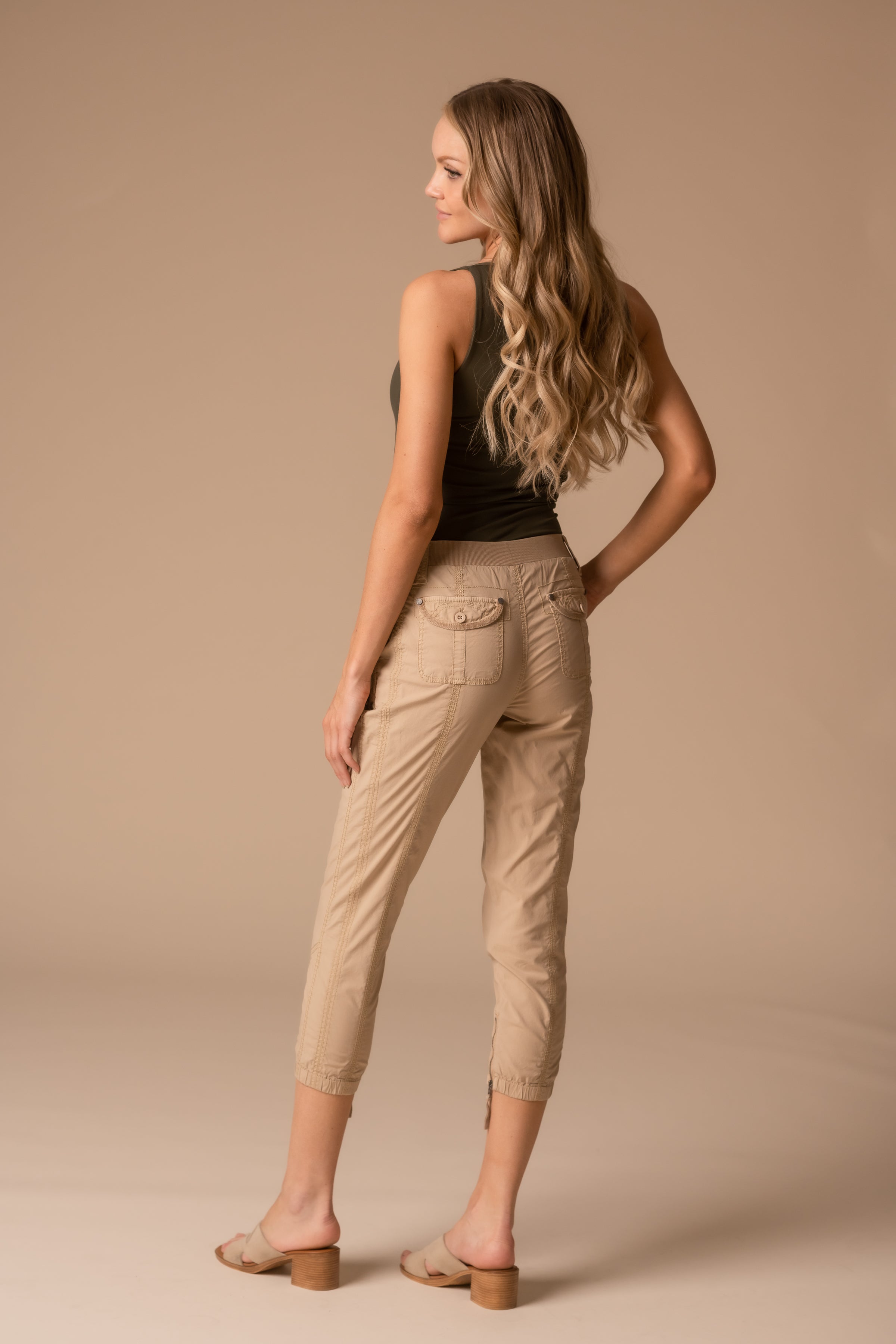 Solid Stretch Poplin Pant