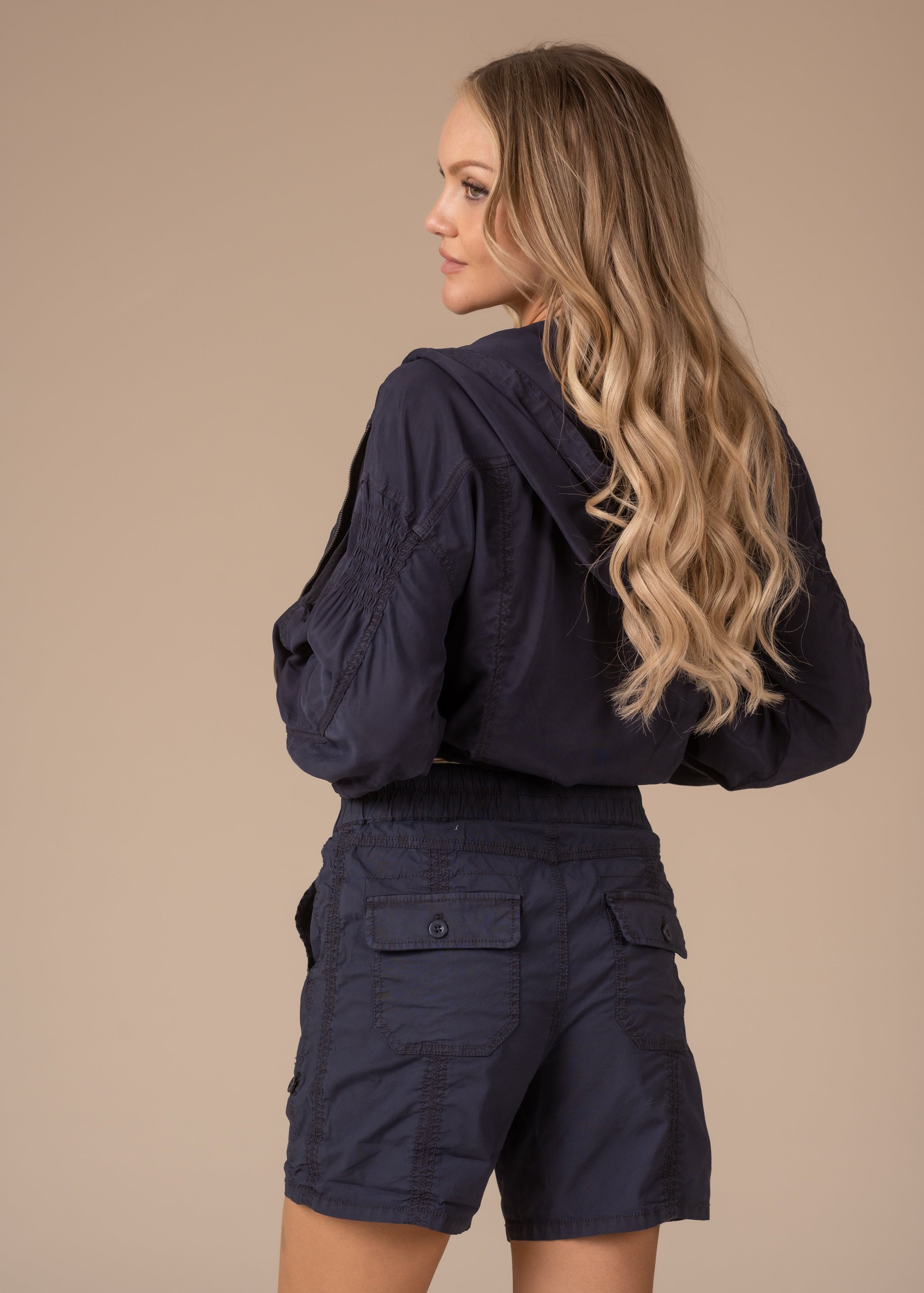 #color_navy blue