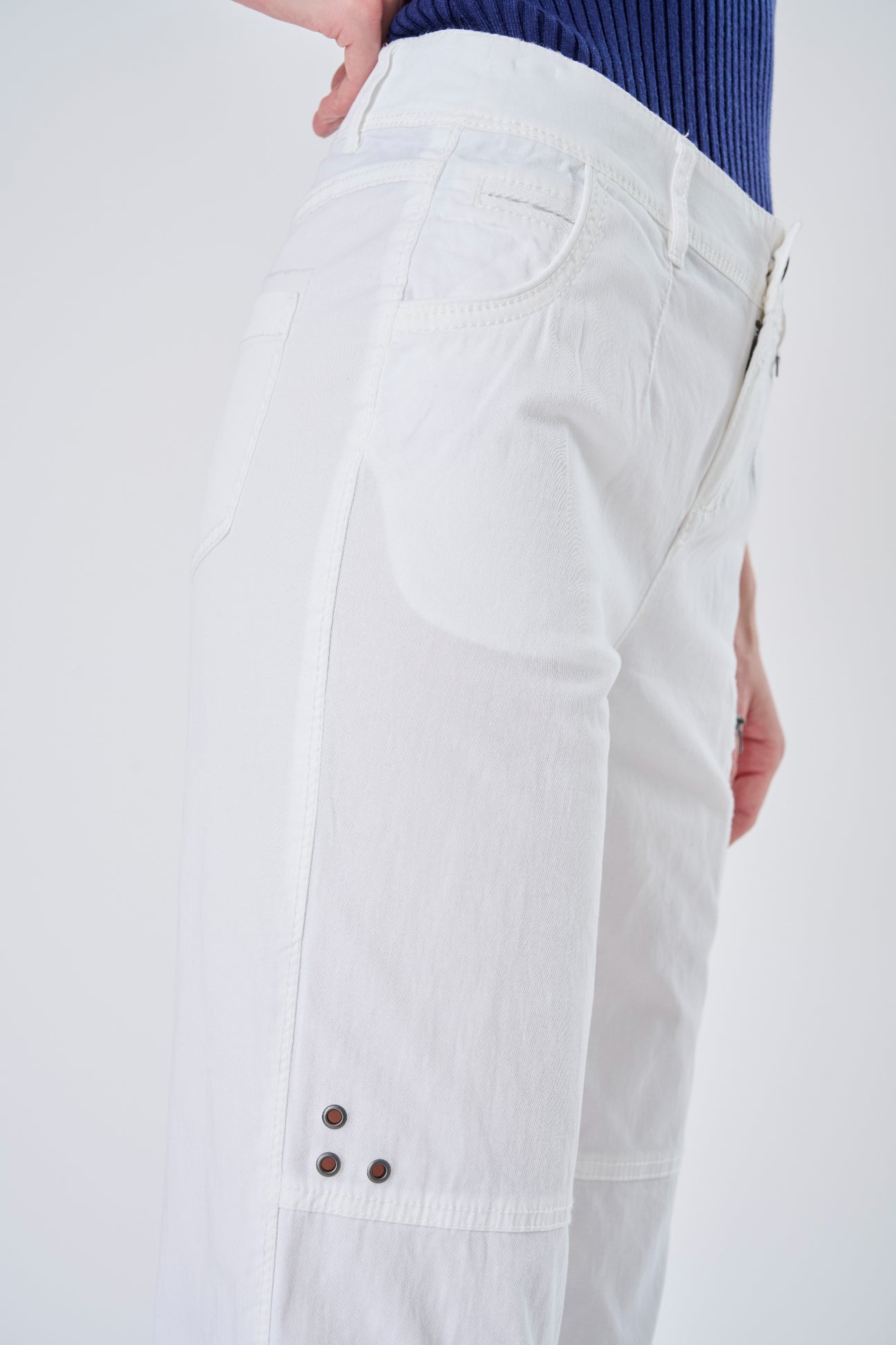#color_white