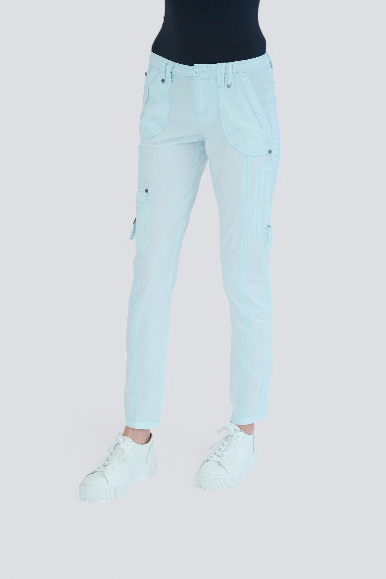 #color_illusion blue
