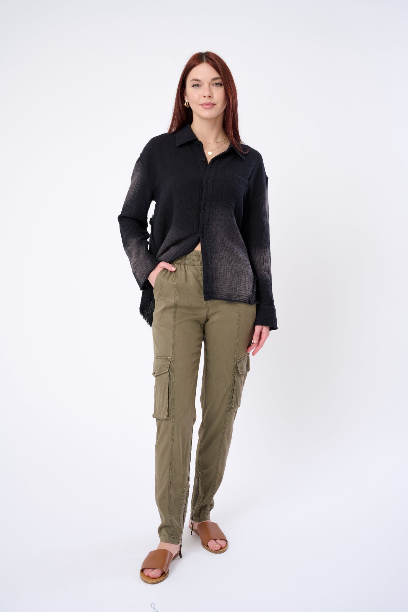 #color_blk/gray/ivo td