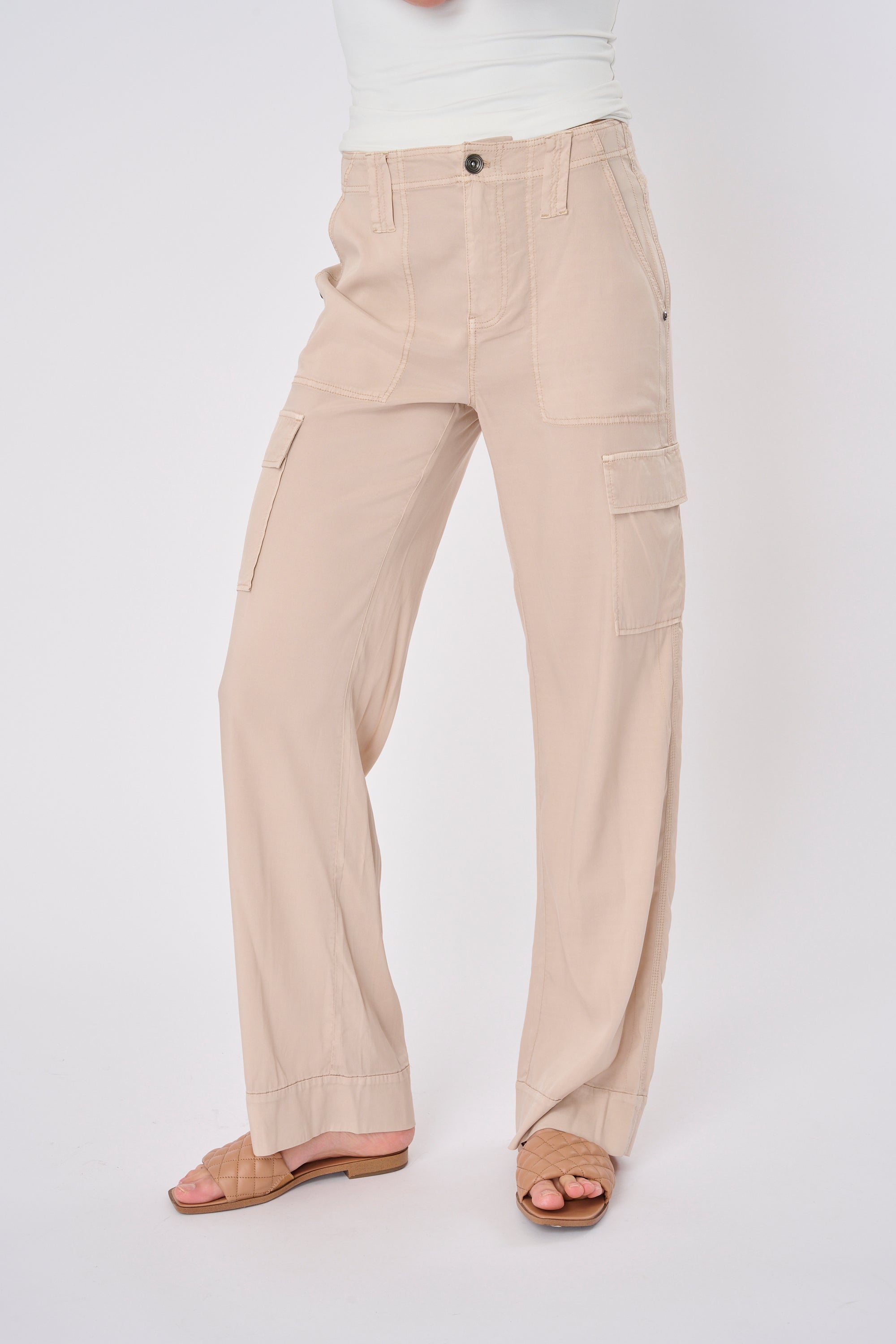 Nava Pant