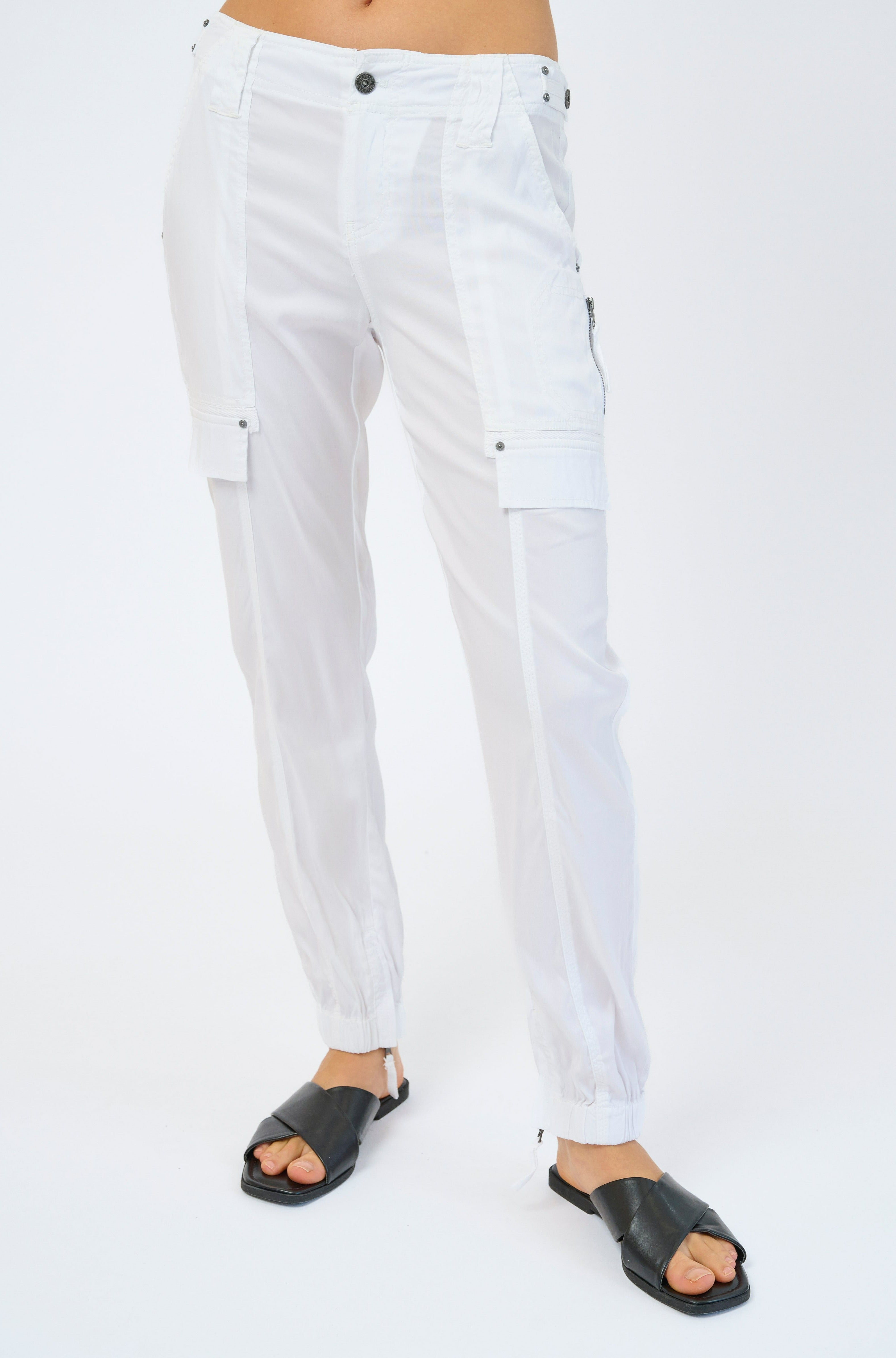 #color_white