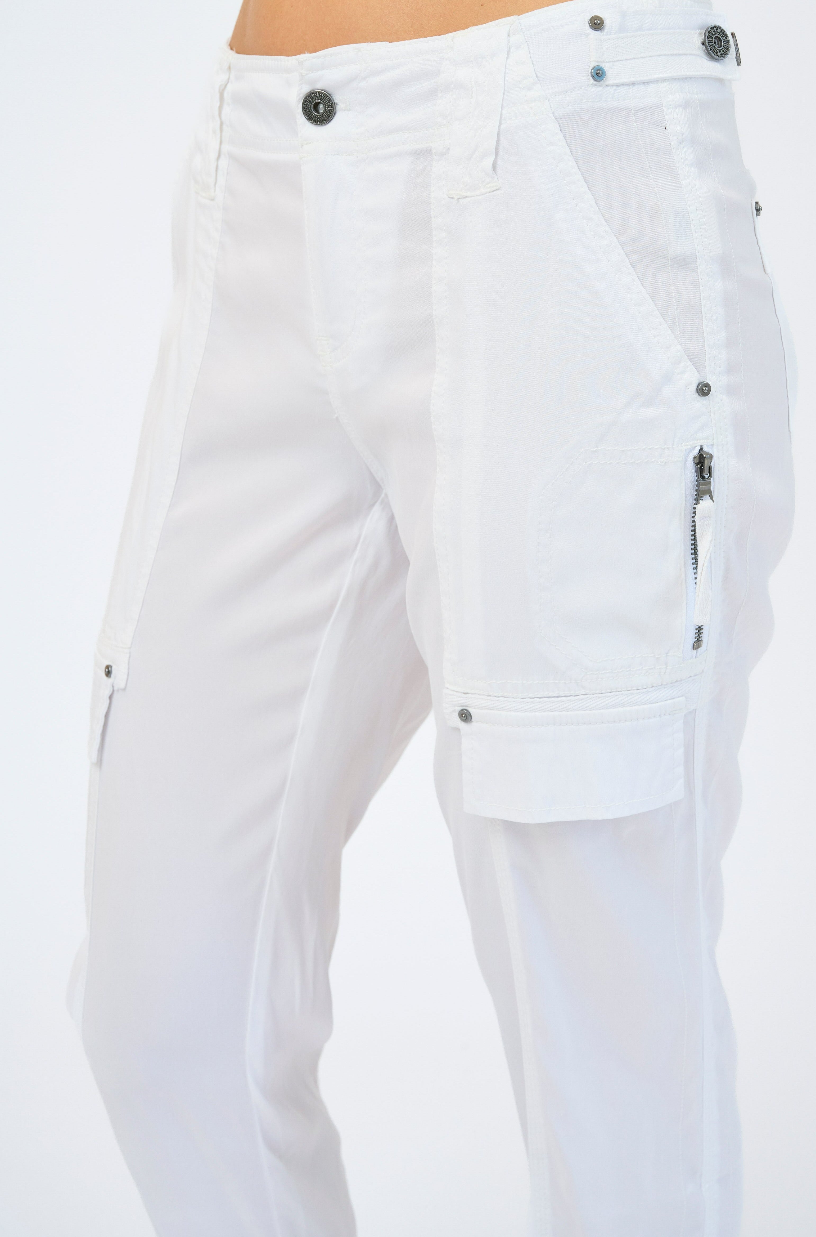 #color_white