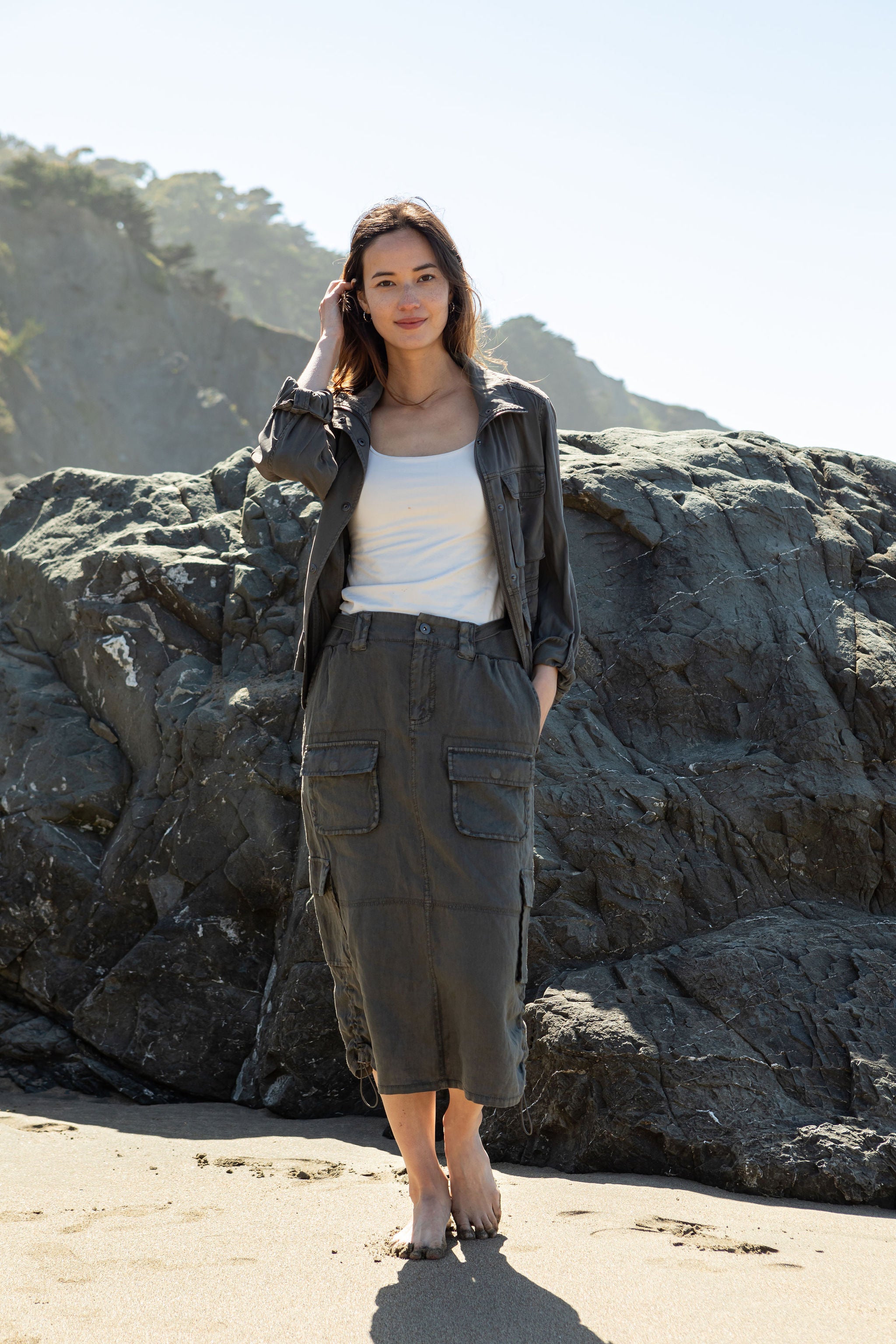 Versatile Style with the Lilo Midi Linen Skirt