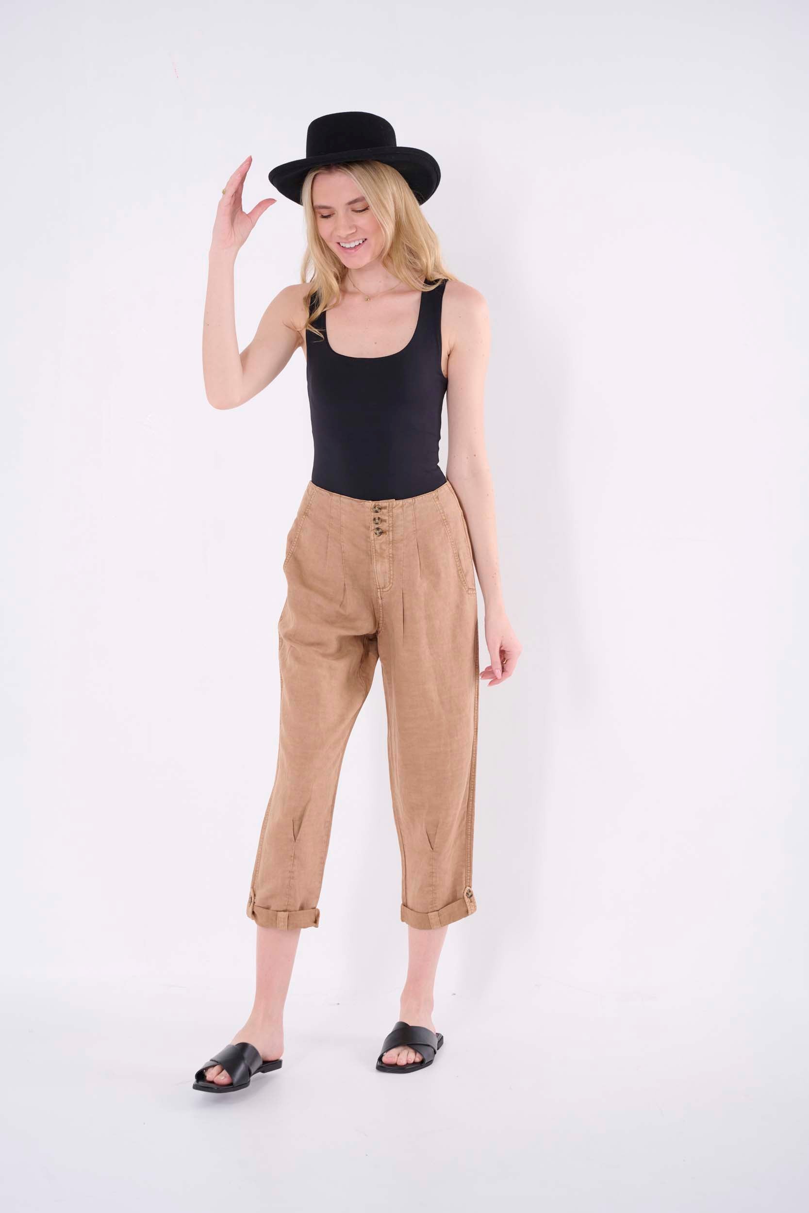 Solid Pleated Pant