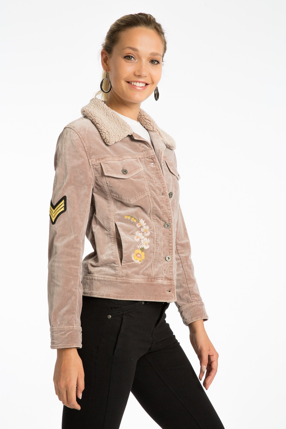 Janie 60 s Velveteen Embroidered Trucker Jacket Women s Casual