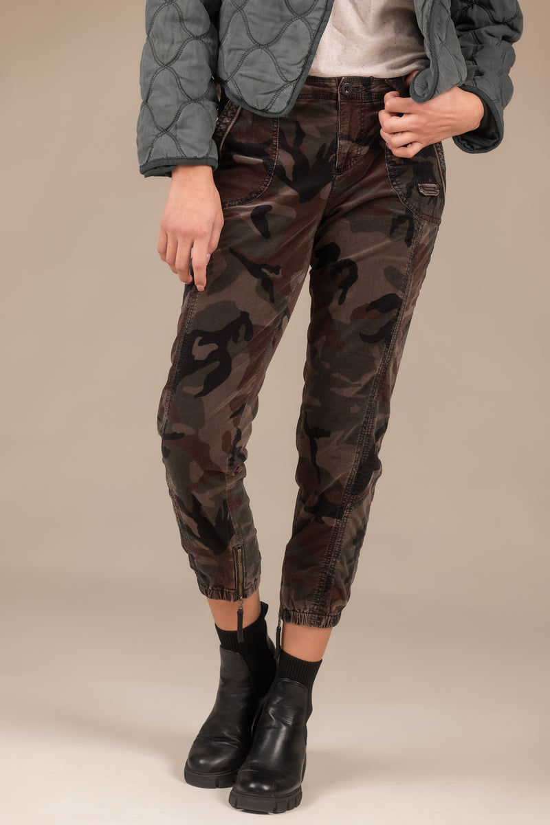 Stretch Corduroy Pant