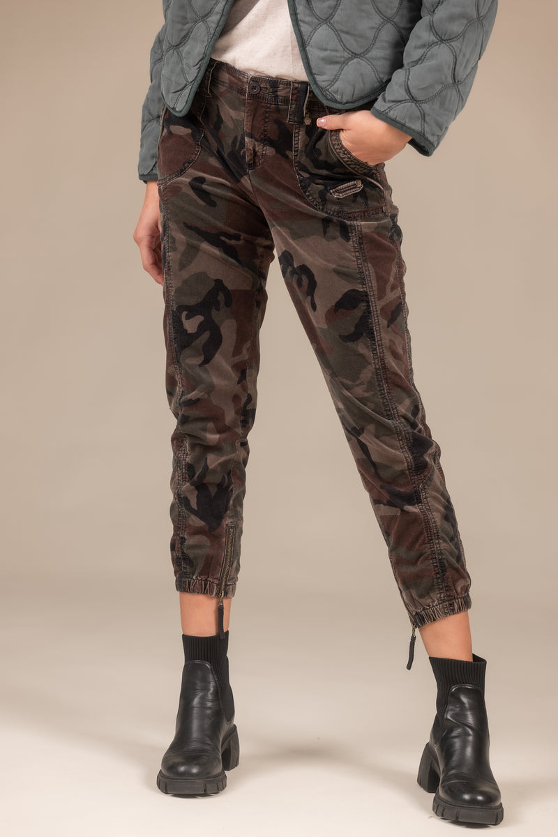 Stretch Corduroy Pant
