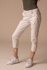 Solid Stretch Poplin Pant