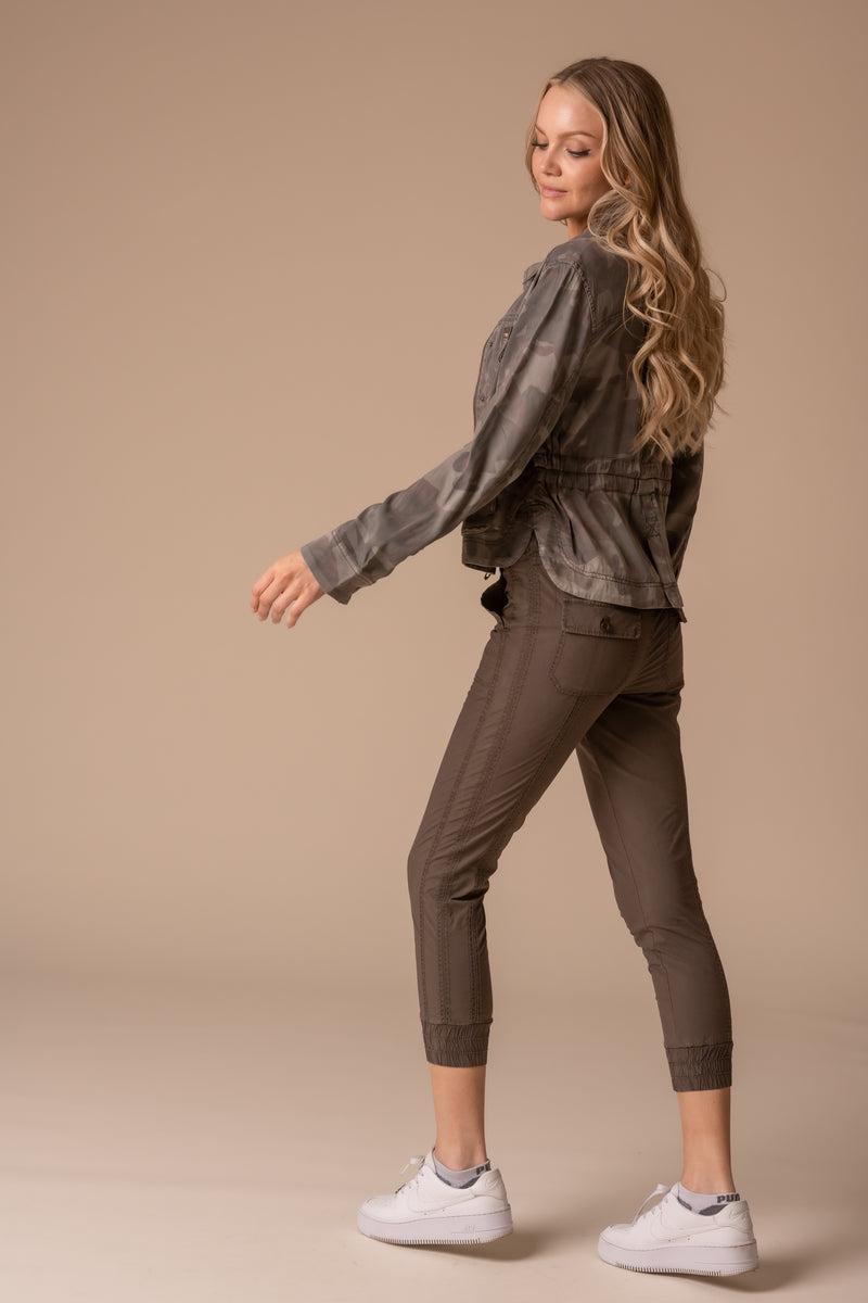Solid Stretch Poplin Jogger