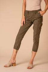 Solid Stretch Poplin Pant