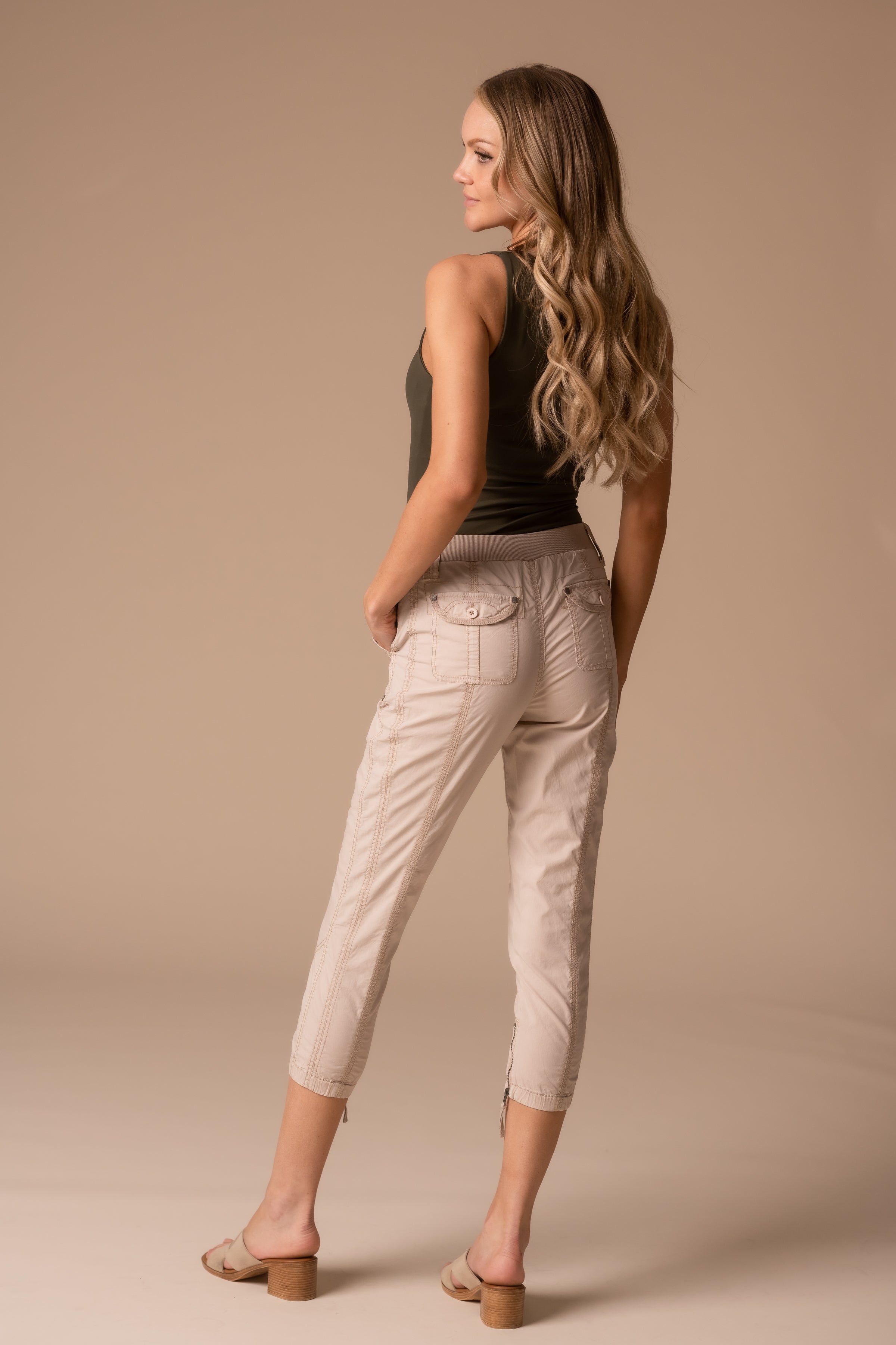 Solid Stretch Poplin Pant