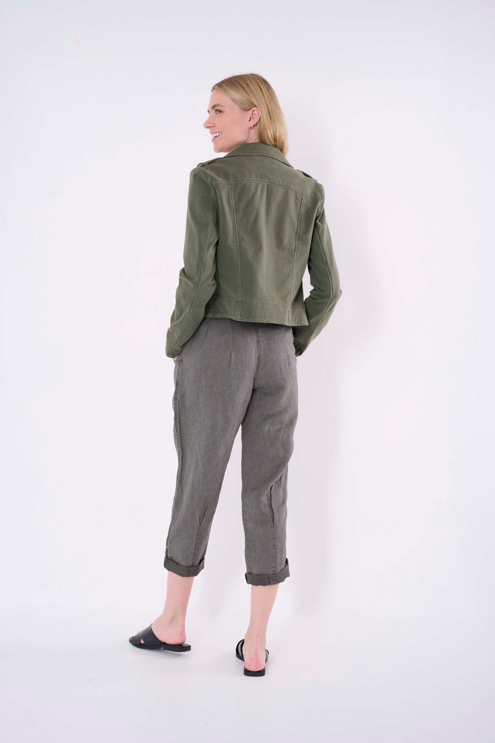 Solid Pleated Pant