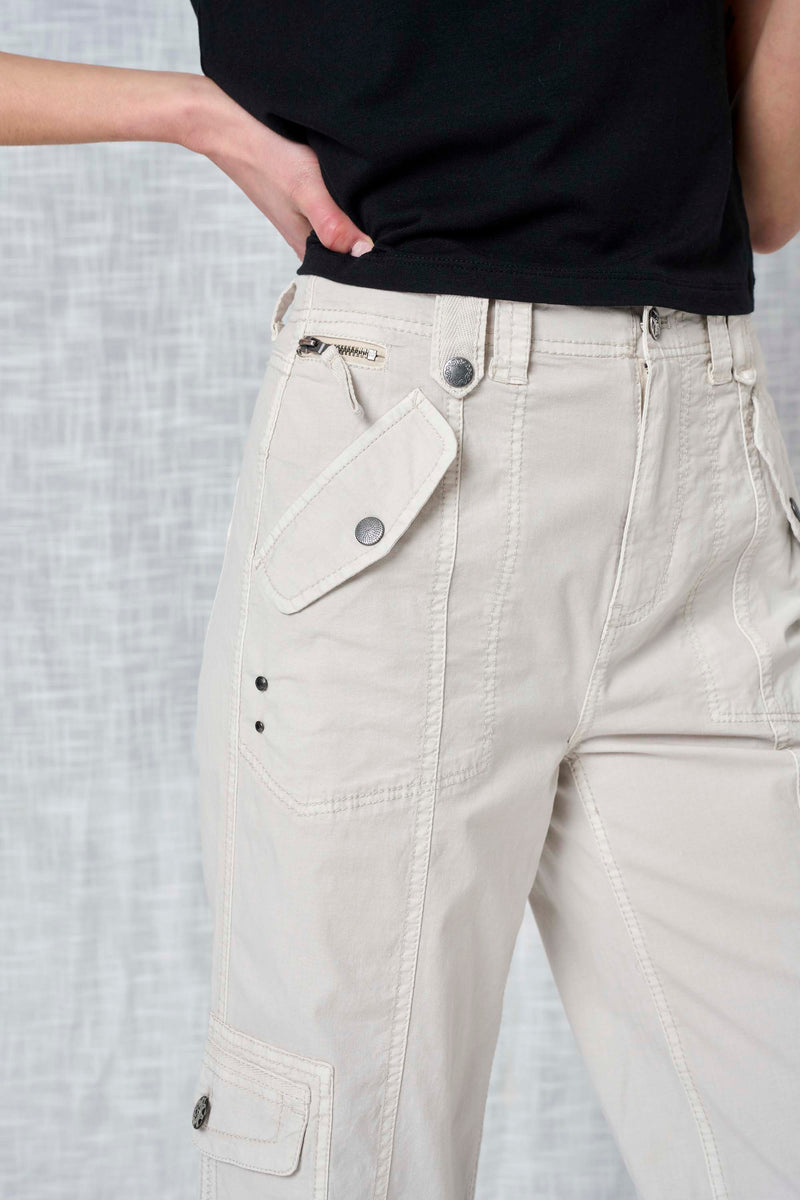 Solid Stretch Poplin Pant